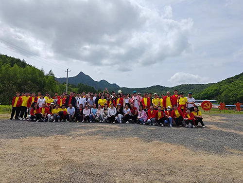 芳冠科技服務(wù)團(tuán)隊、制二車間梅河行